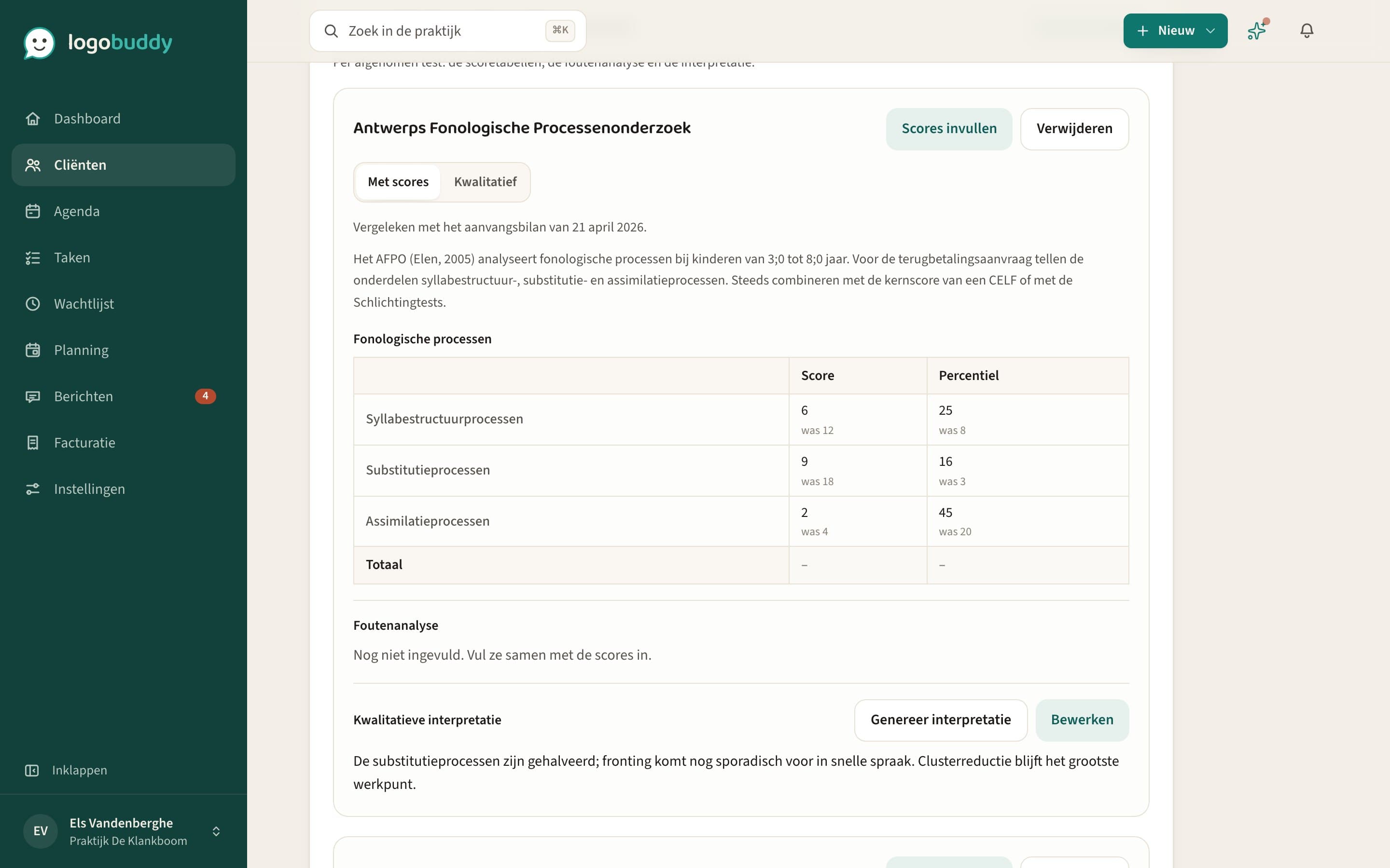 Een evolutiebilan met testscores en onder elke score het resultaat van de vorige afname